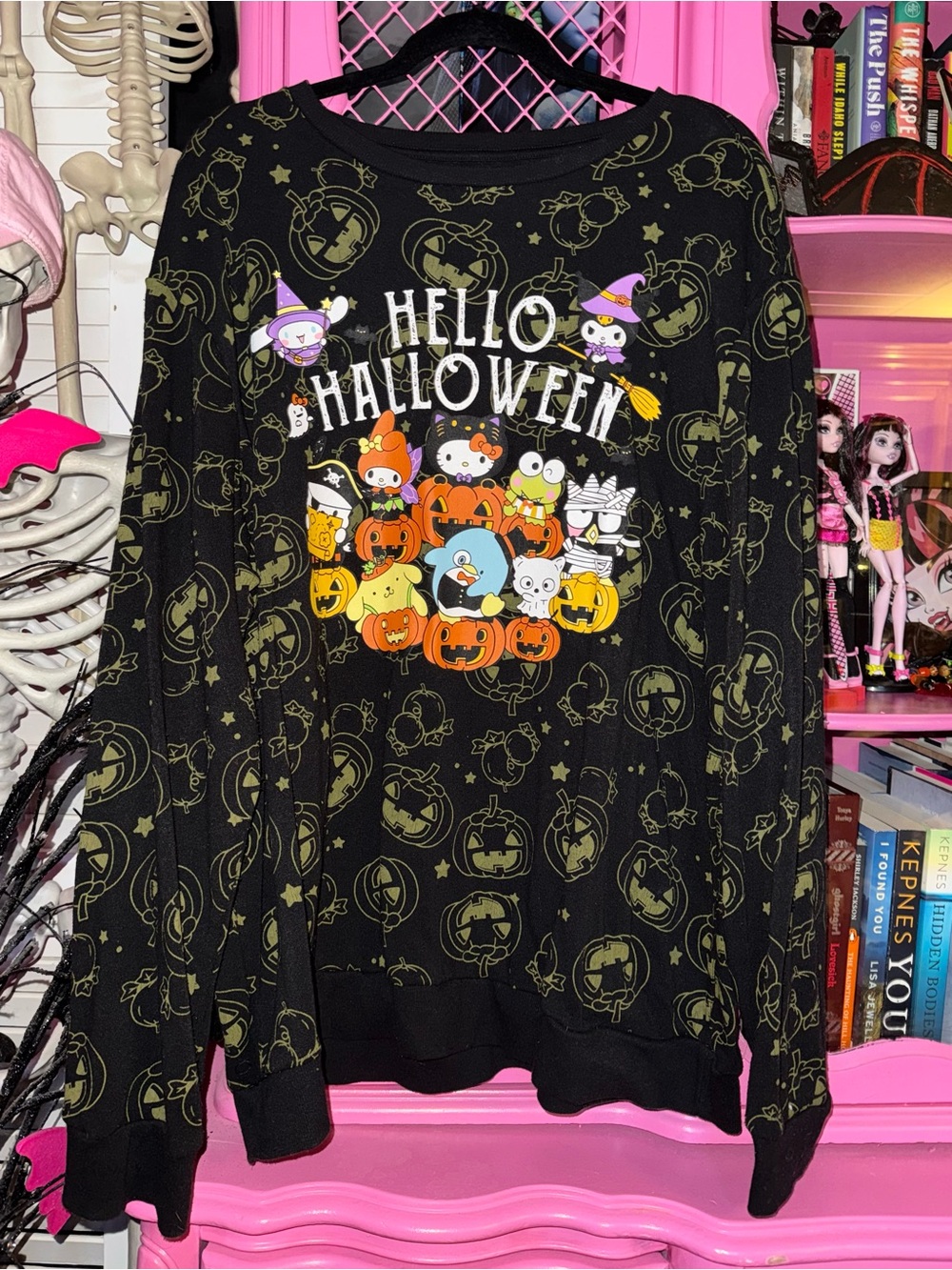 Sanrio Halloween Sweatshirt size XXL